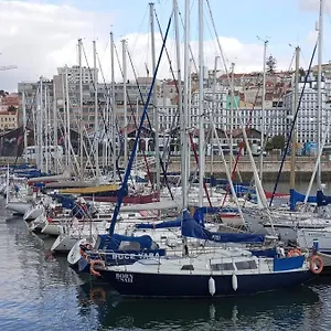 Cosy Boat Bateau-hôtel
