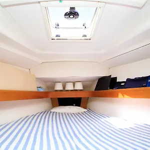 Salis - Jeanneau 39i Bateau-hôtel
